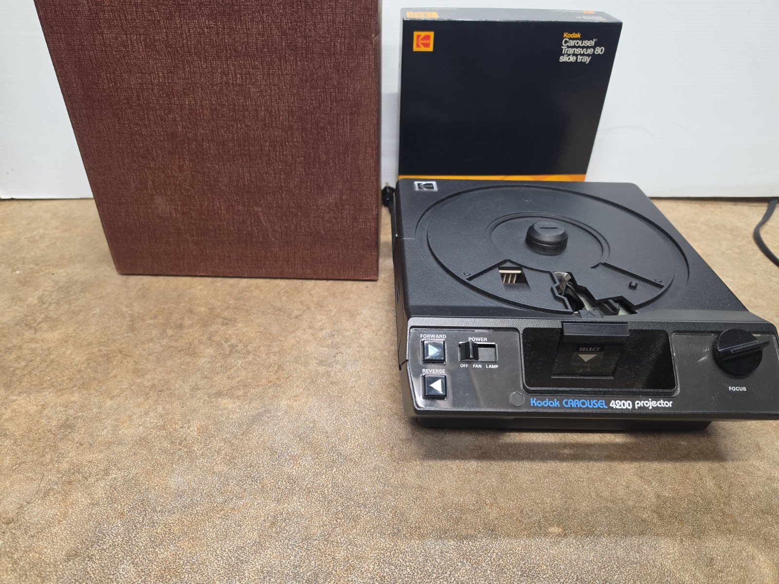 Vintage Kodak Carousel 4200 Slide Projector With Remote Tray Tested And Working Vintage Kodak Carousel 4200 Slide Projector With Remote Tray Tested And Working