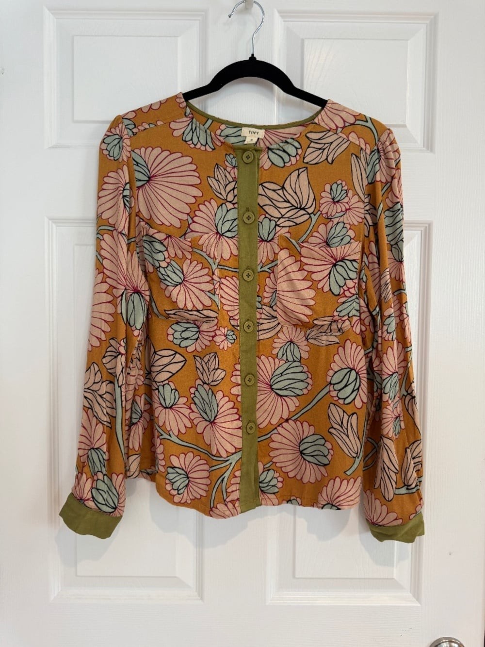 TINY Anthropologie LS bohemian floral button-down blouse Small