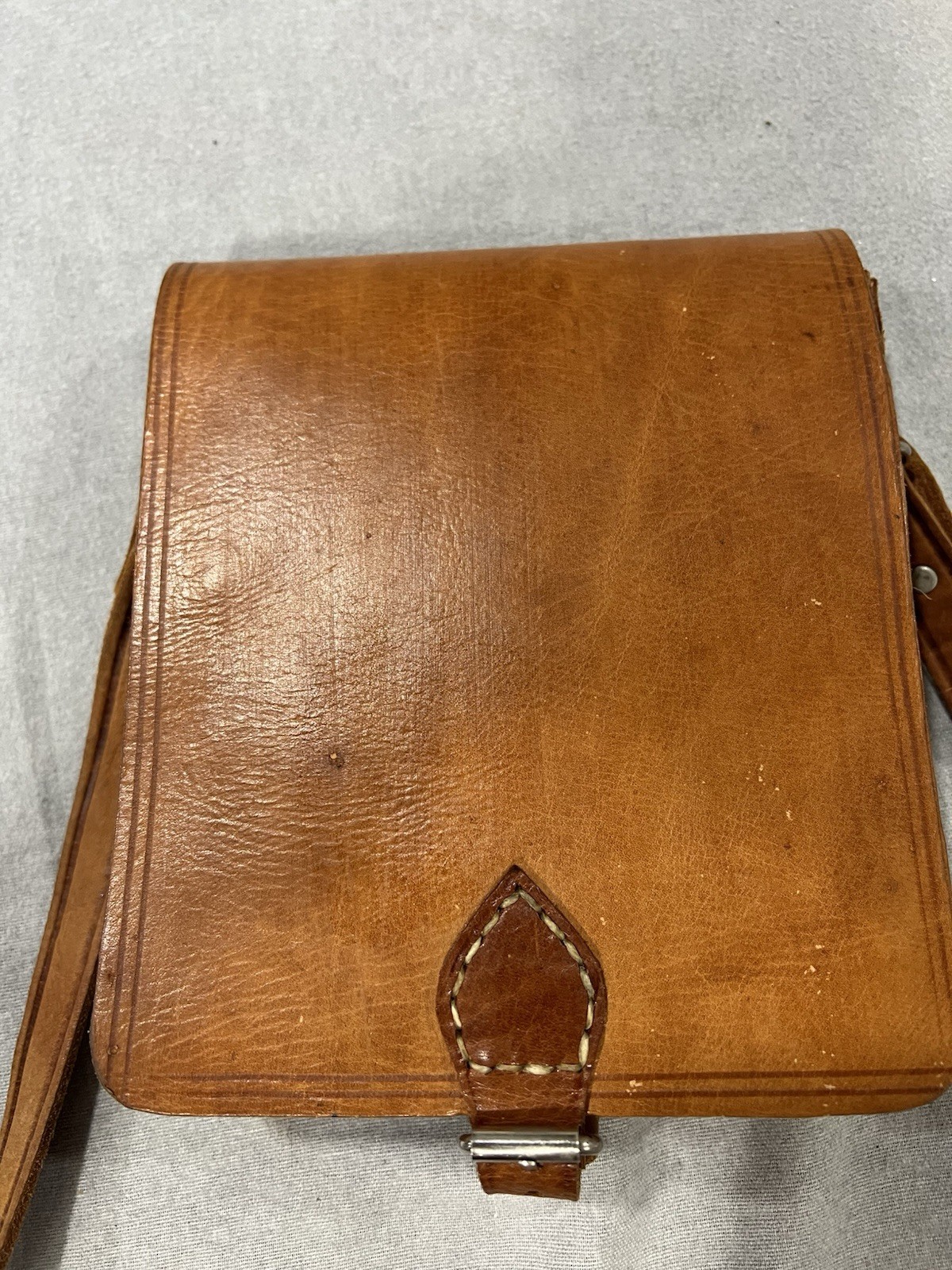 VTG 1970s Boho Brown Saddle Leather Crossbody Shoulder Bag Small VTG 1970s Boho Brown Saddle Leather Crossbody Shoulder Bag Small