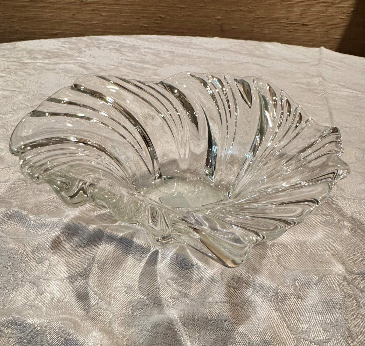 MWT- Mikasa Crystal Belle Epoque Swirl Wave Design 7” Bowl