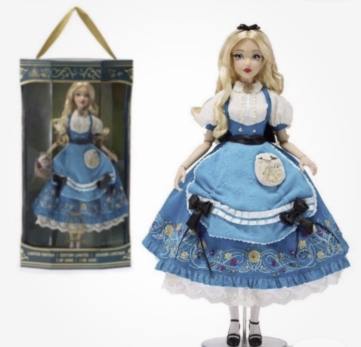 D23 2026 Exclusive Alice In Wonderland Doll LE