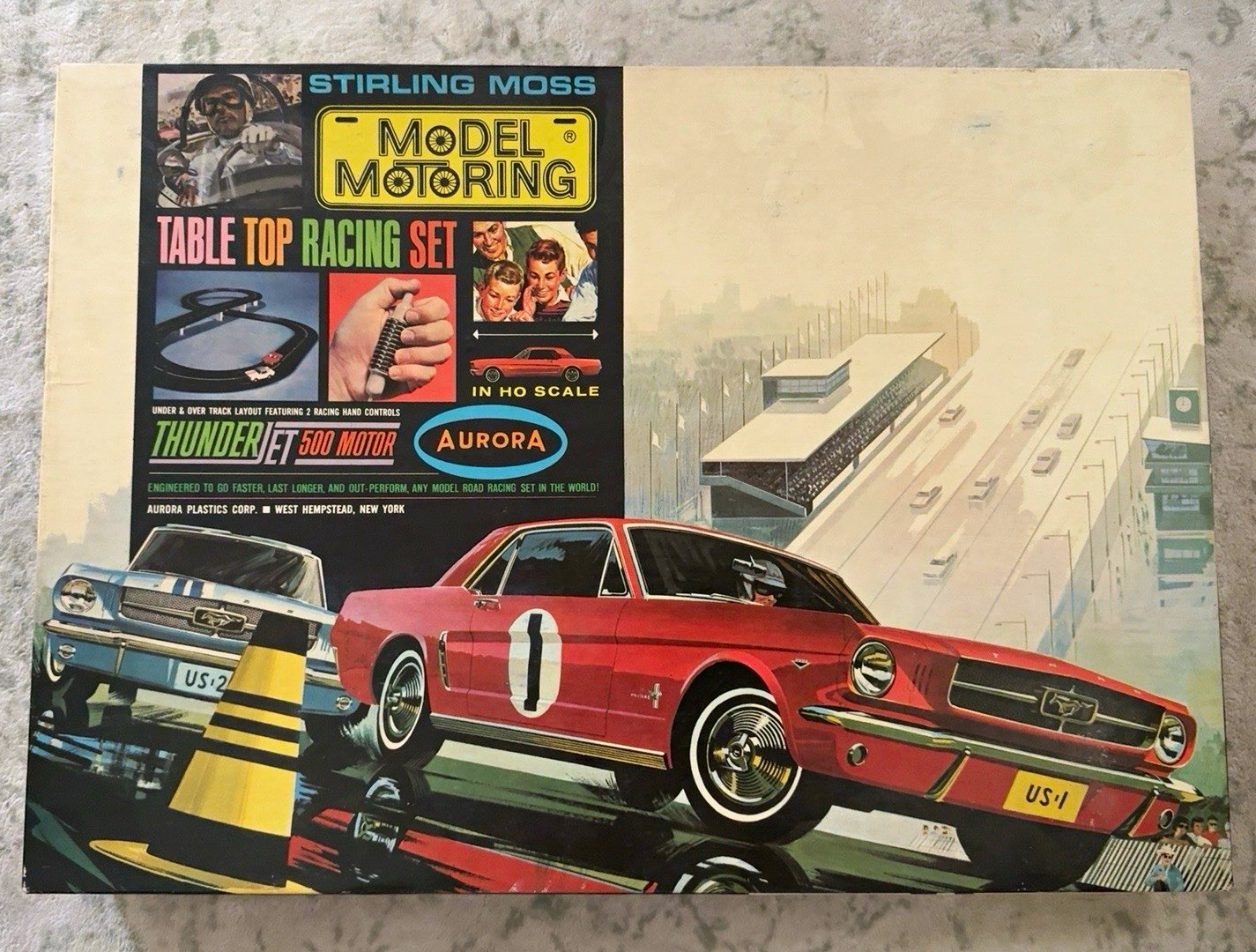 Vintage Aurora Stirling Moss Thunderjet 500 HO Table Top Slot Car Racing Set