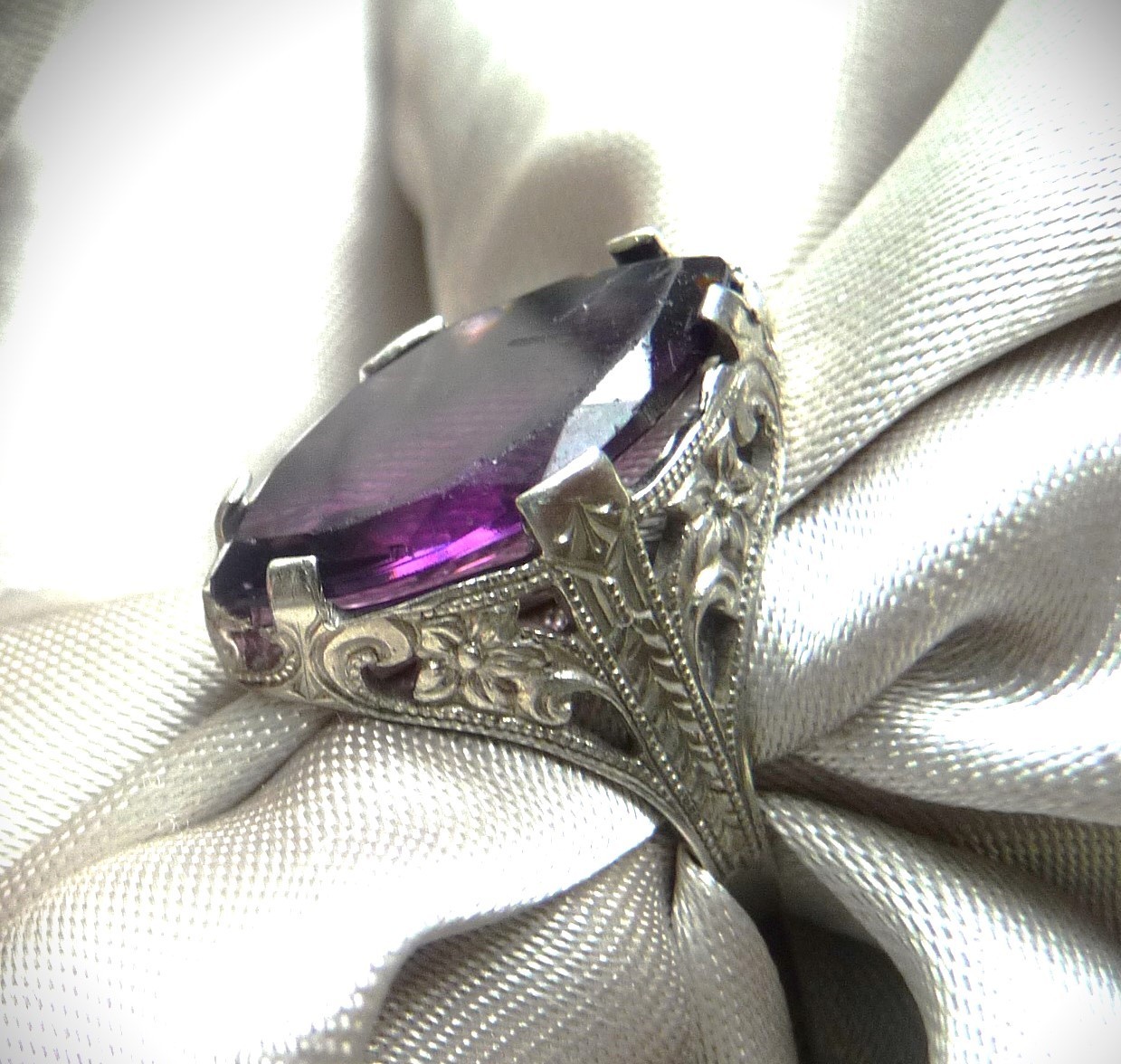 AMAZING ANTIQUE OSTBY BARTON TITANIC ORNAMENTAL STERLING AMETHYST GEMSTONE RING