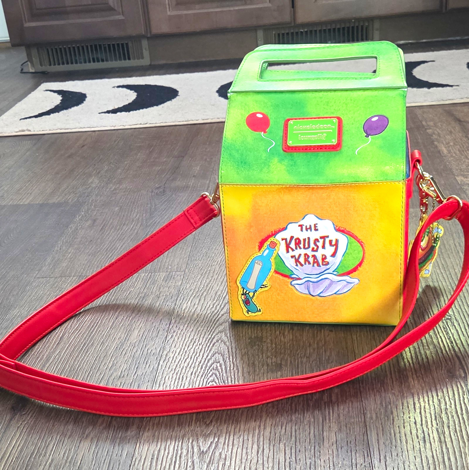 Loungefly Nickelodeon SpongeBob Krusty Krab Crossbody Red Strap Burger Charm