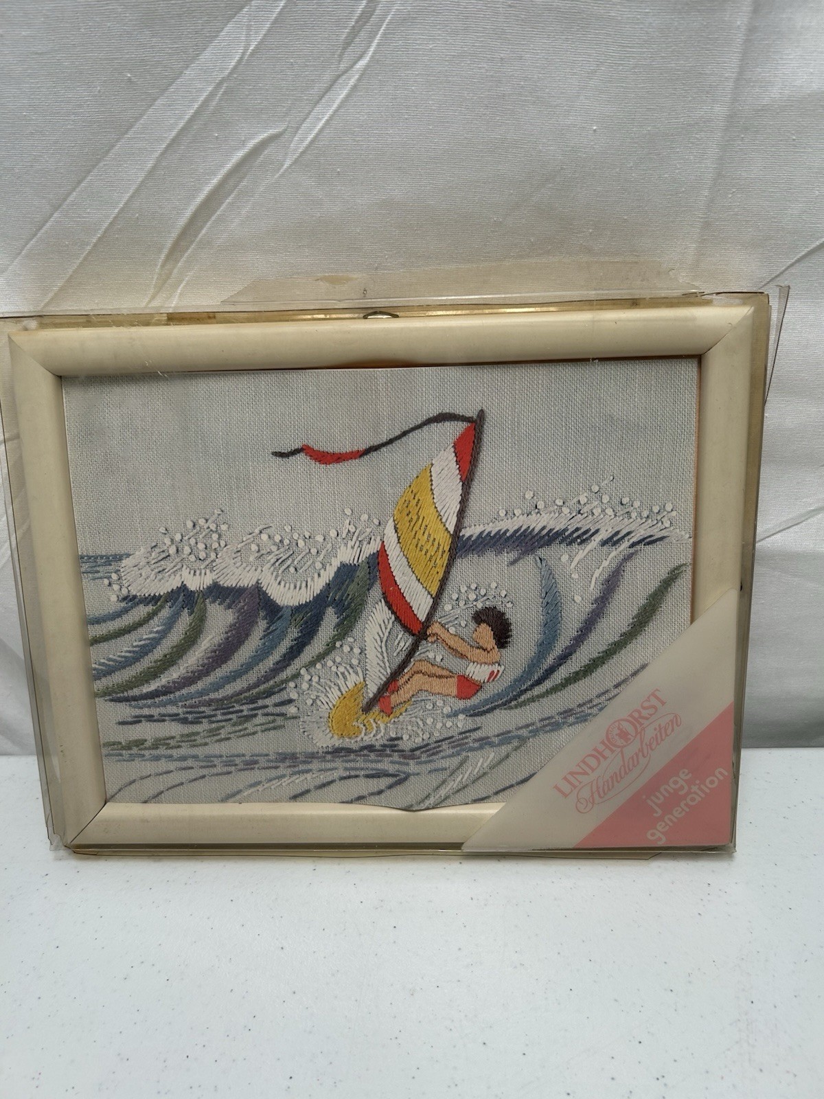 VTG Lindhorst Handarbeiten Surfer 24 X 18 CM Embroidery Kit W Germany W/frame