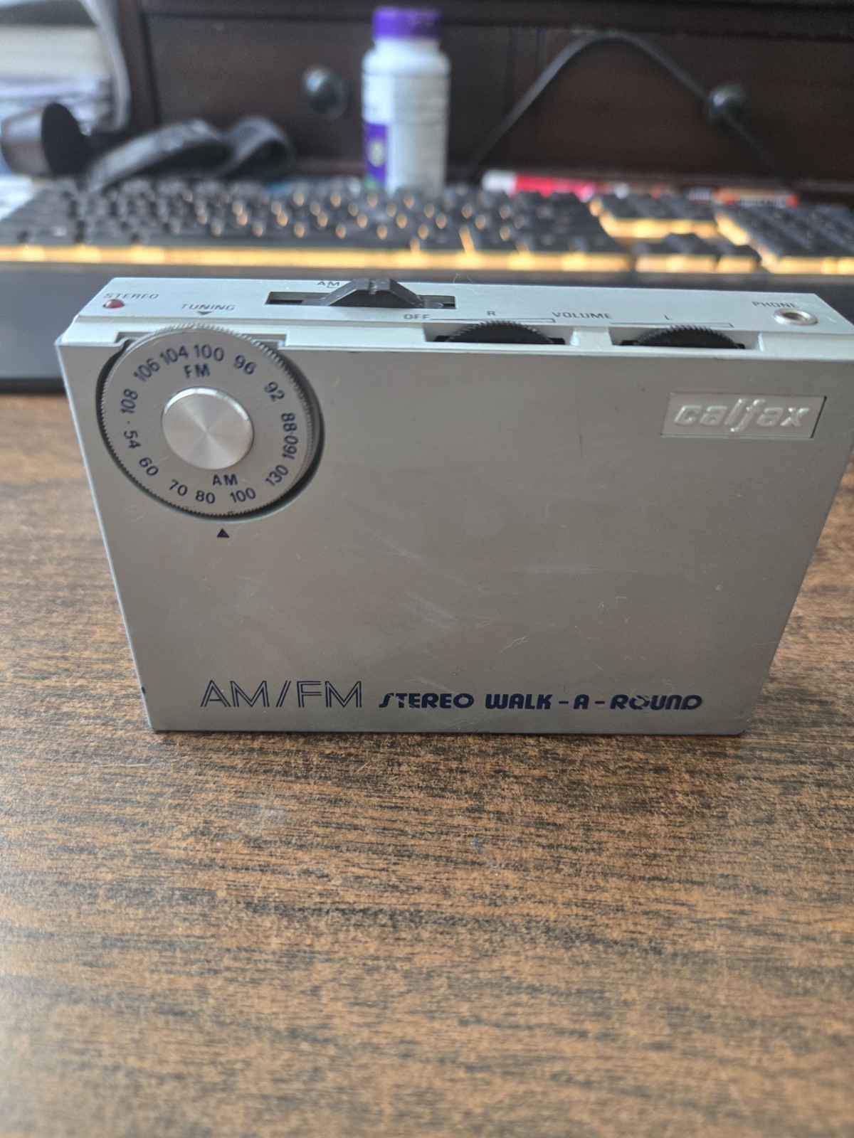 VINTAGE AM/FM Stereo Radio  with free earphone.