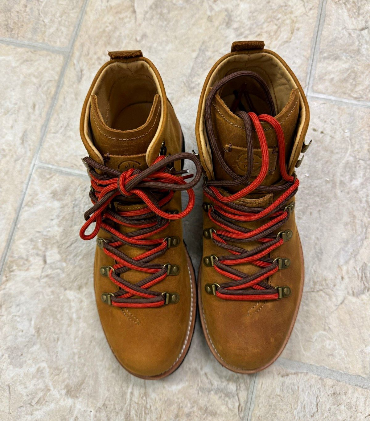 Danner Men\'s Brown Leather Lace-Up Hiking Boots Vibram Lug Sole US 9 Danner Men\'s Brown Leather Lace-Up Hiking Boots Vibram Lug Sole US 9