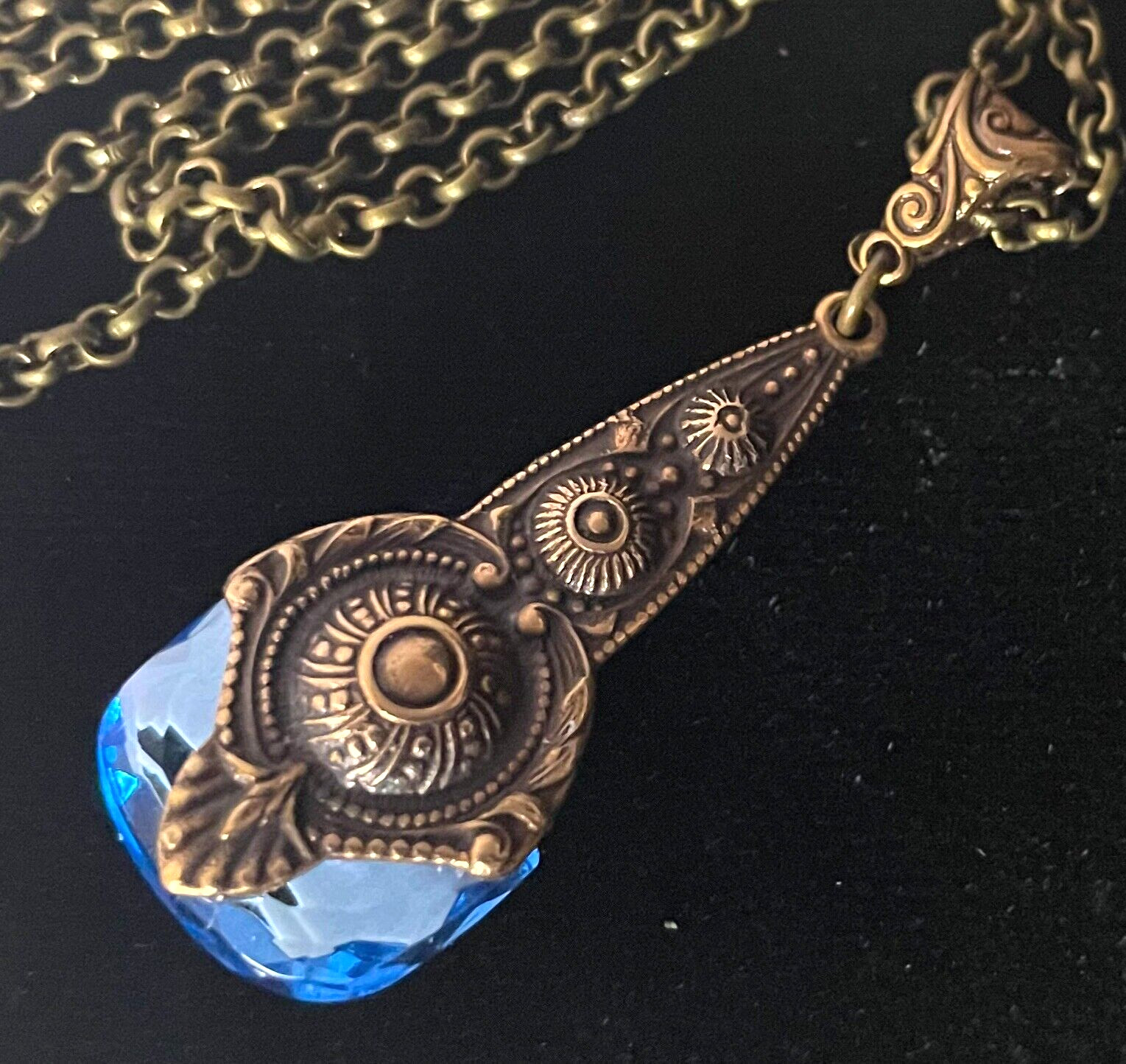 Vintage Necklace Art Deco Brass Pendant W/ Antique Sap-phire Blue Czech Glass Vintage Necklace Art Deco Brass Pendant W/ Antique Sap-phire Blue Czech Glass