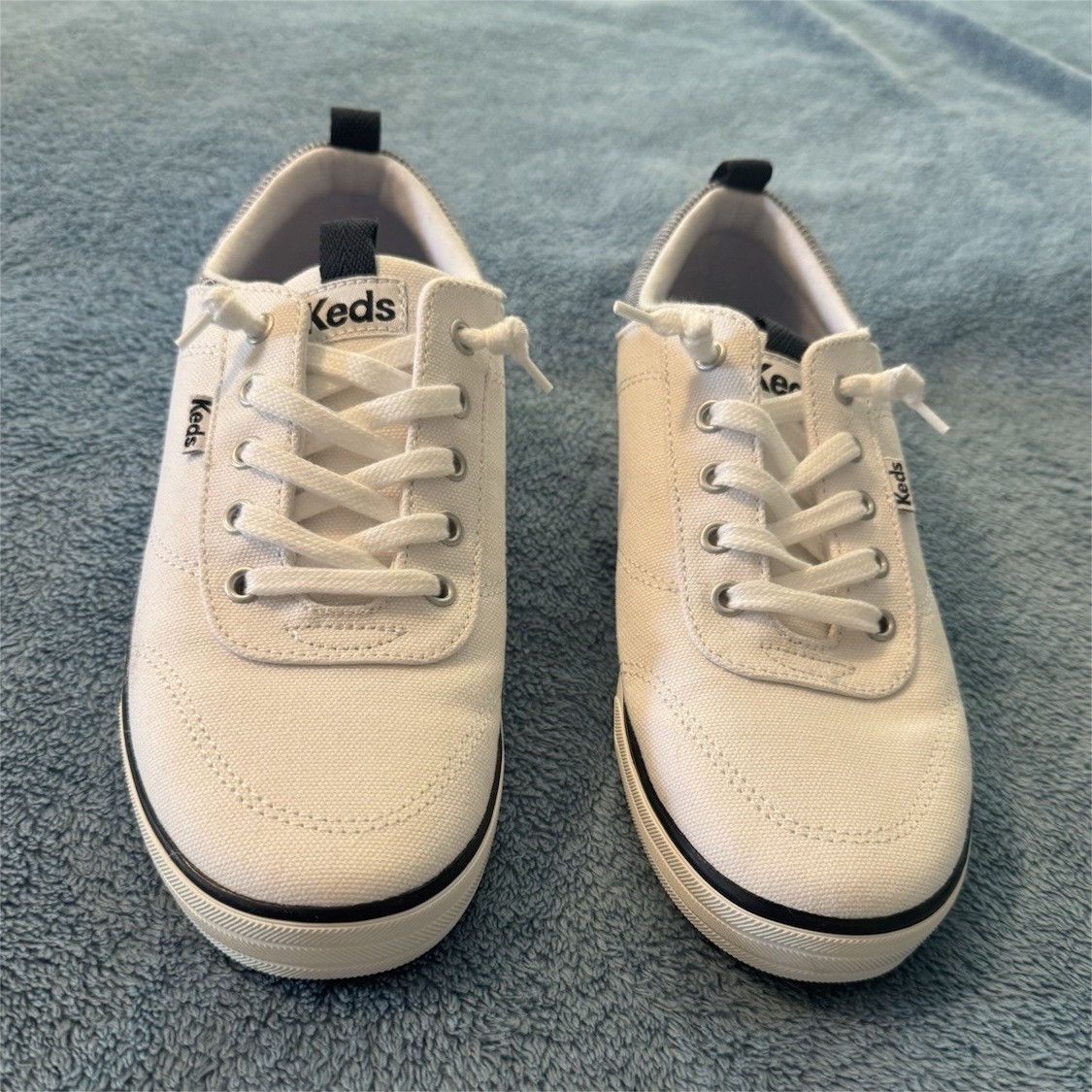Keds Women\'s White Low Top Canvas Lace-Up Sneakers Ortholite Breathable Walk