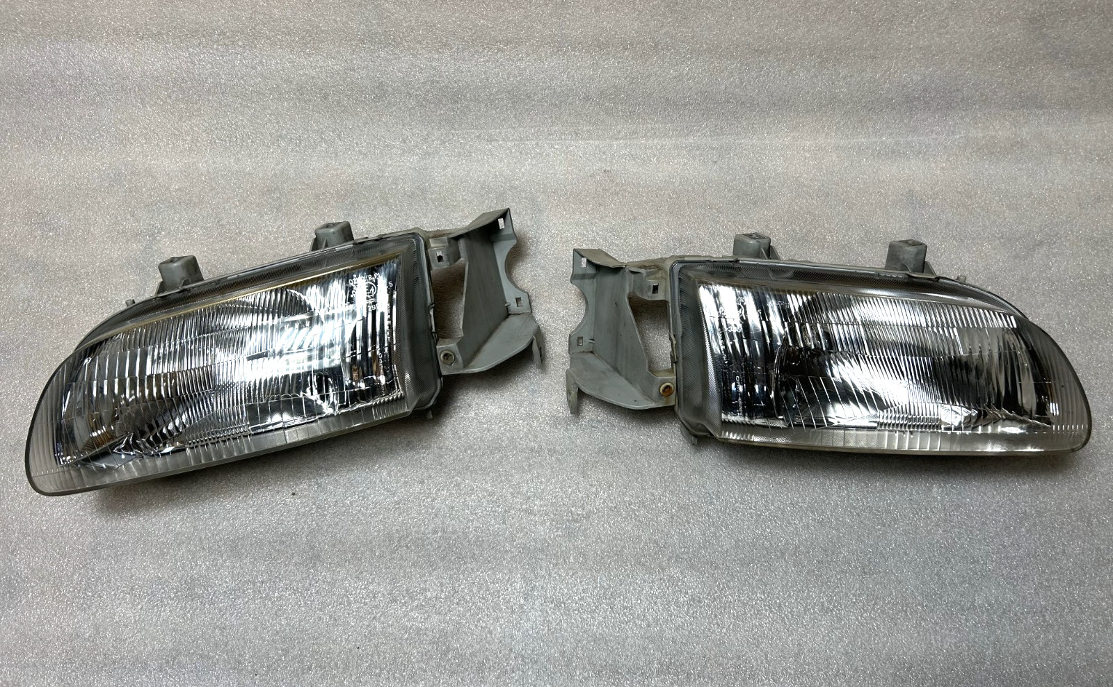 JDM 94-98 HONDA ODYSSEY RA1 RA2 RA3 OEM FRONT HEADLIGHTS HEADLAMPS SET RHD