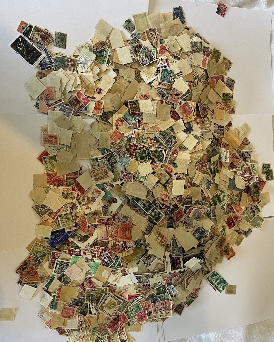 5,000 Worldwide Vintage Postage Stamp Lot Collection Used 1870-1970 5,000 Worldwide Vintage Postage Stamp Lot Collection Used 1870-1970