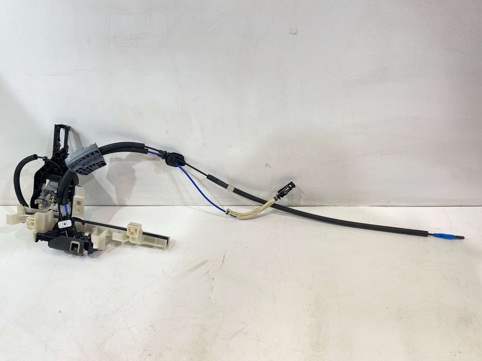 2023 - 2026 FORD F250 SD Front LH Driver Door Latch Lock Assembly OEM