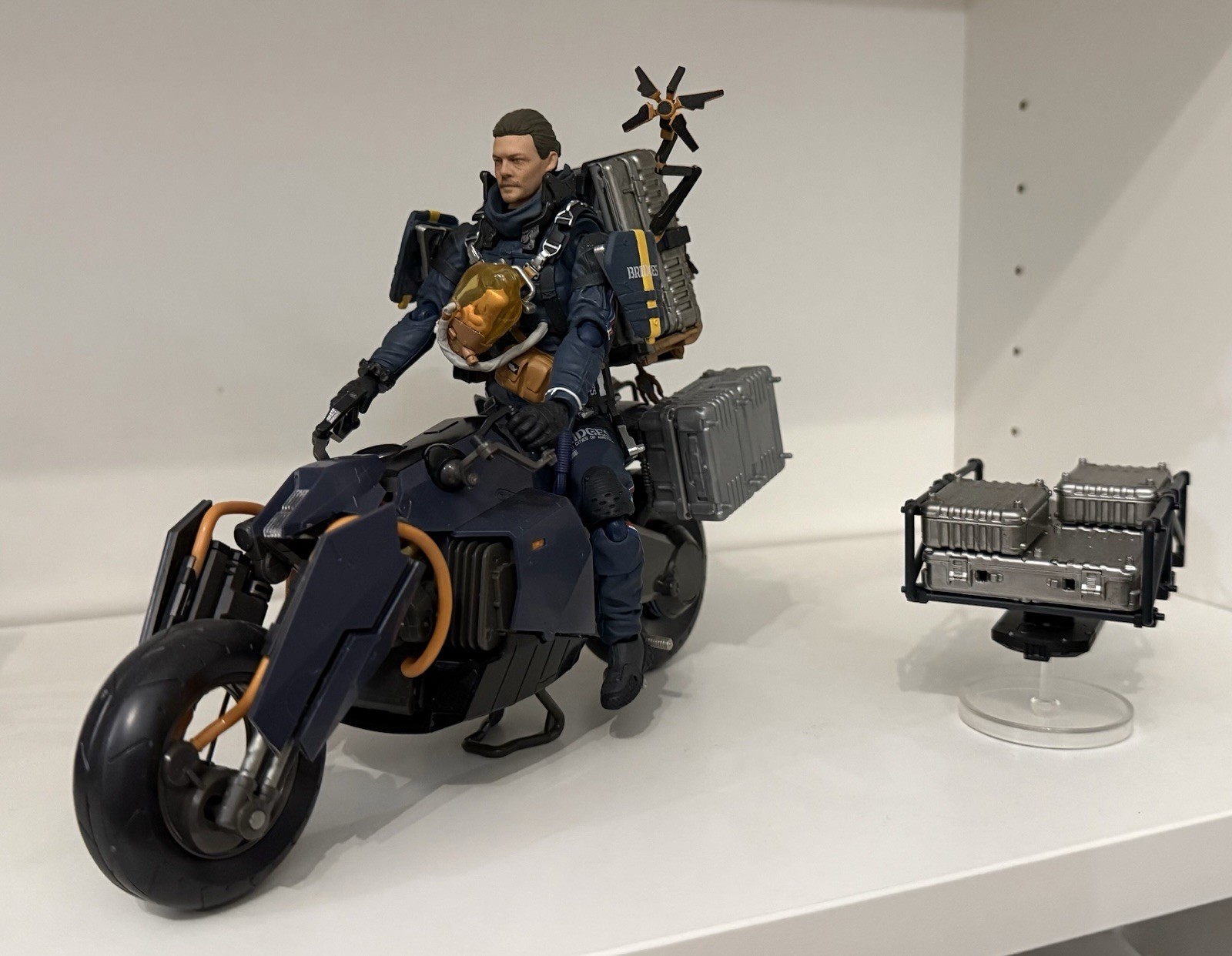 Figma DEATH STRANDING Sam Porter Bridges DX Ed. BONUS Kotobukiya Reverse Trike