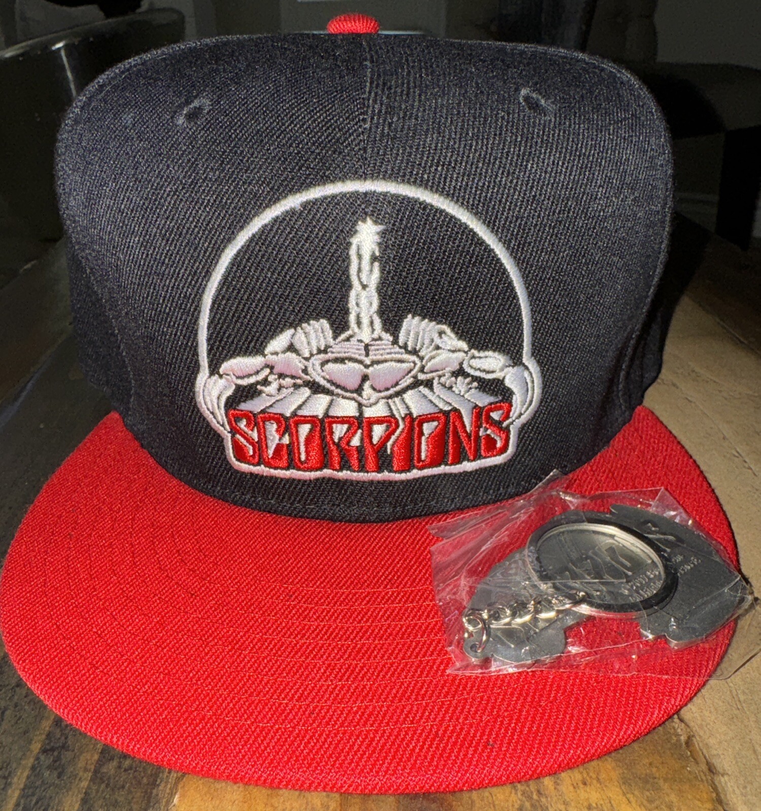 Scorpions Official Hat And Keychain 2017 Crazy World Tour Embroidered Hat New