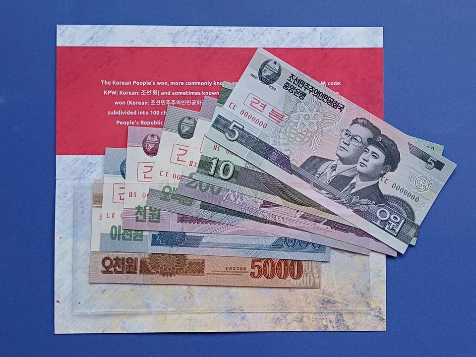 Set 7 banknotes 5-5000 Specimen 2002-2013 UNC in the booklet Set 7 banknotes 5-5000 Specimen 2002-2013 UNC in the booklet