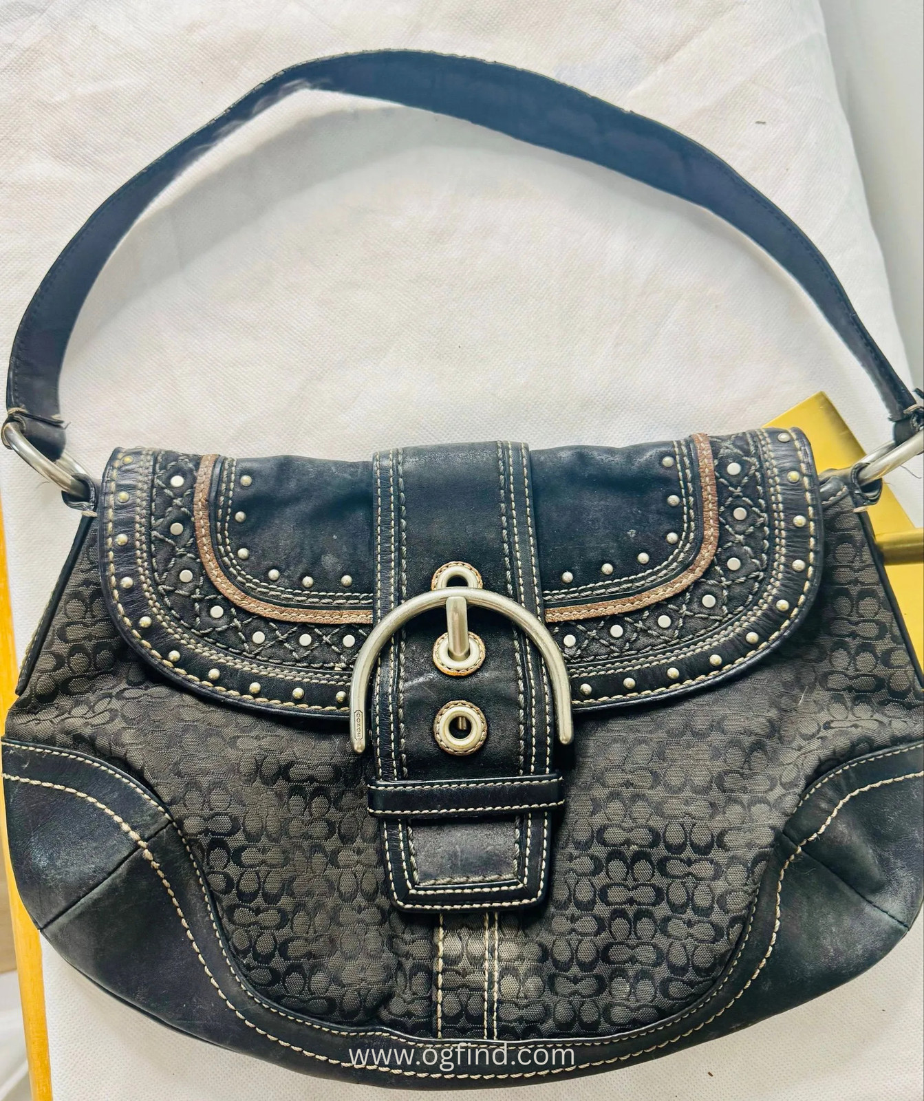 🔥 RARE Y2K Coach Soho Buckle Shoulder Bag – Black/Brown Signature – Leather, Su