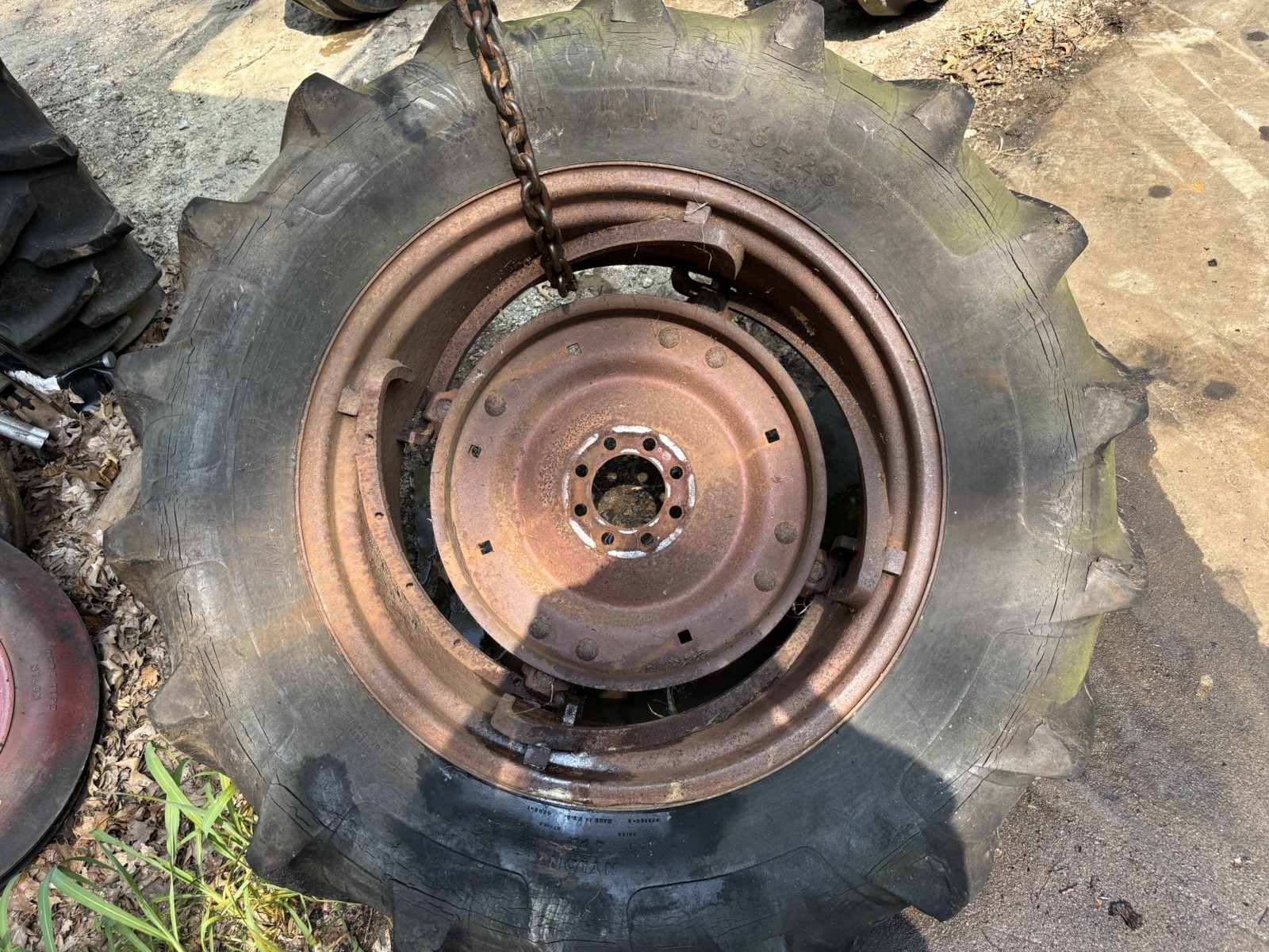 VINTAGE MASSEY HARRIS FERGUSON 50 TRACTOR -REAR TIRE & WHEEL 13.6 x 28\ VINTAGE MASSEY HARRIS FERGUSON 50 TRACTOR -REAR TIRE & WHEEL 13.6 x 28\