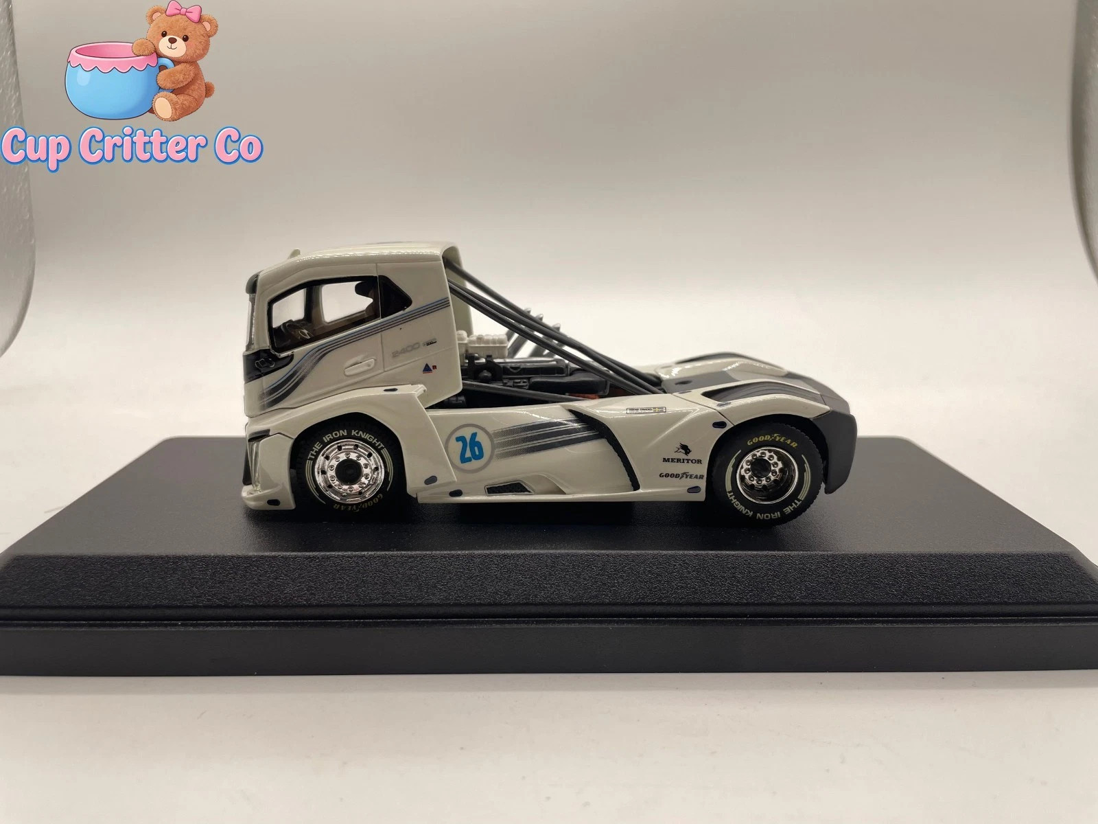 Tekno 1:50 Scale Resin Model Volvo Truck Iron Knight #26 White