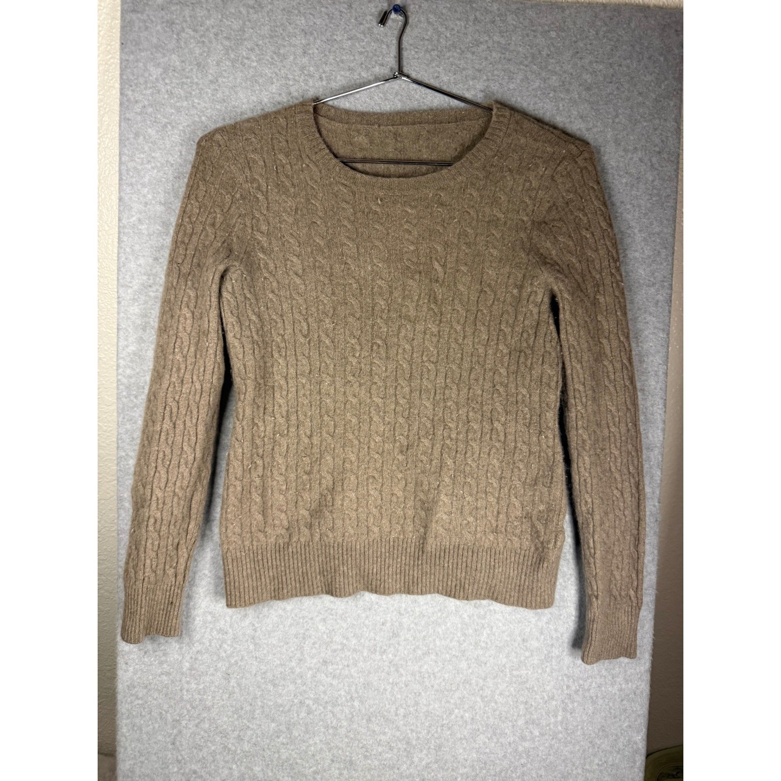 100% Cashmere Cable Knit Sweater Taupe Brown Crew Neck Pullover RN 58909