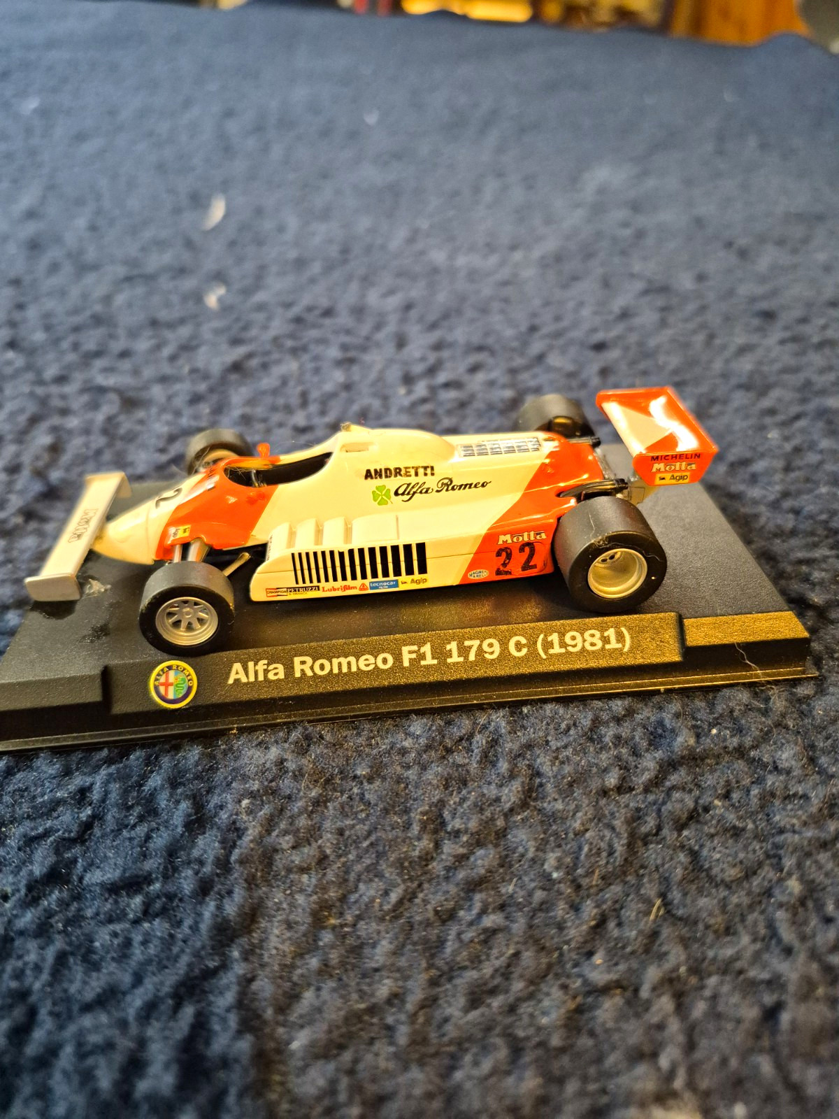 Mario Andretti. Alfa Romeo F1 179 C 1981 Formula 1 #22 Diecast Car with Case