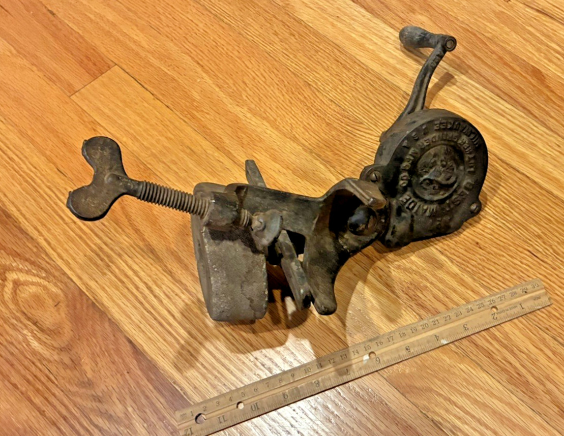 Antique Best Maide No. 1 Luther Grinder Mfg. Co. - Dimogrit Bench Hand Grinder Antique Best Maide No. 1 Luther Grinder Mfg. Co. - Dimogrit Bench Hand Grinder