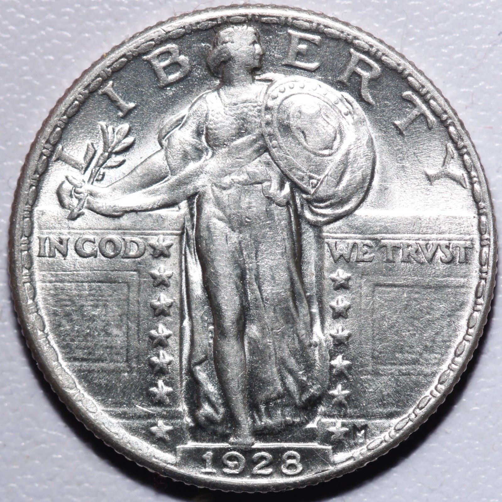 1928-P STANDING LIBERTY QUARTER - BU UNC - With CARTWHEELING MINT LUSTER 1928-P STANDING LIBERTY QUARTER - BU UNC - With CARTWHEELING MINT LUSTER
