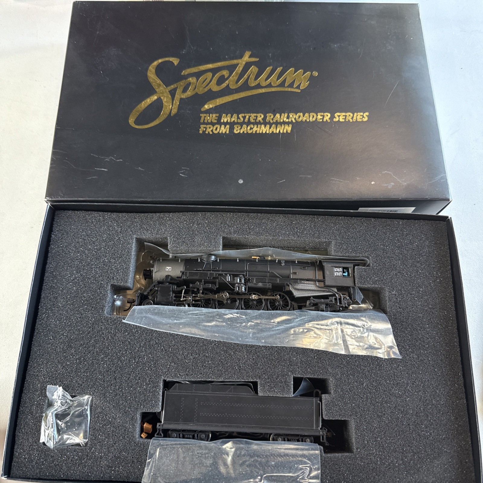 Bachmann Spectrum HO USRA Heavy Mountain 4-8-2 Steam Locomotive 82501 Long