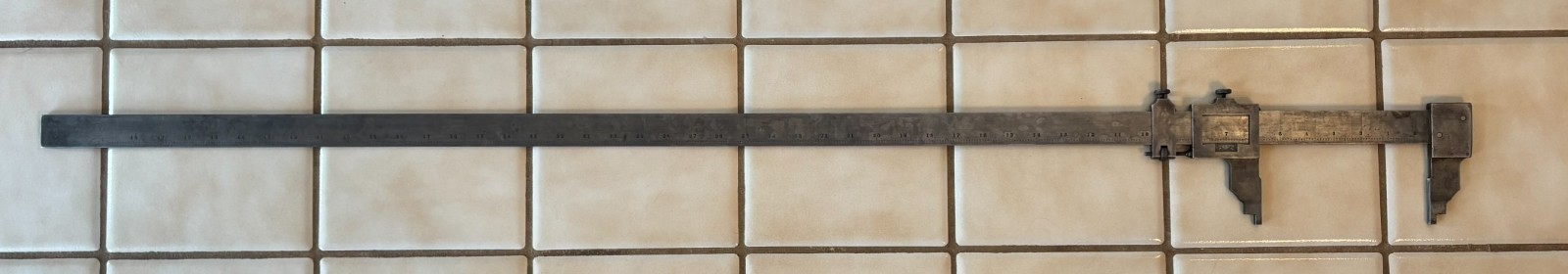 The L.S. STARRET CO. 48” Master Vernier Caliper no. 122