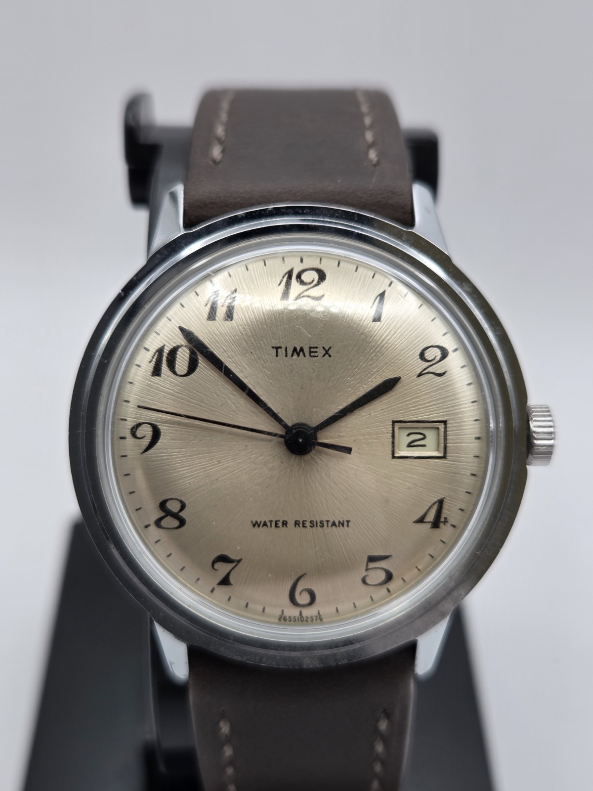 PreOwned 1976 Timex Marlin Manual Wind Men\'s Watch 35mm Sunburst Dial Runs Well