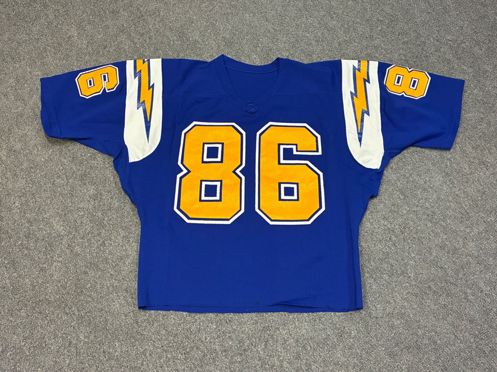 San Diego Chargers, Vintage 1979-80 era. Game Used / Worn Jersey. \ San Diego Chargers, Vintage 1979-80 era. Game Used / Worn Jersey. \