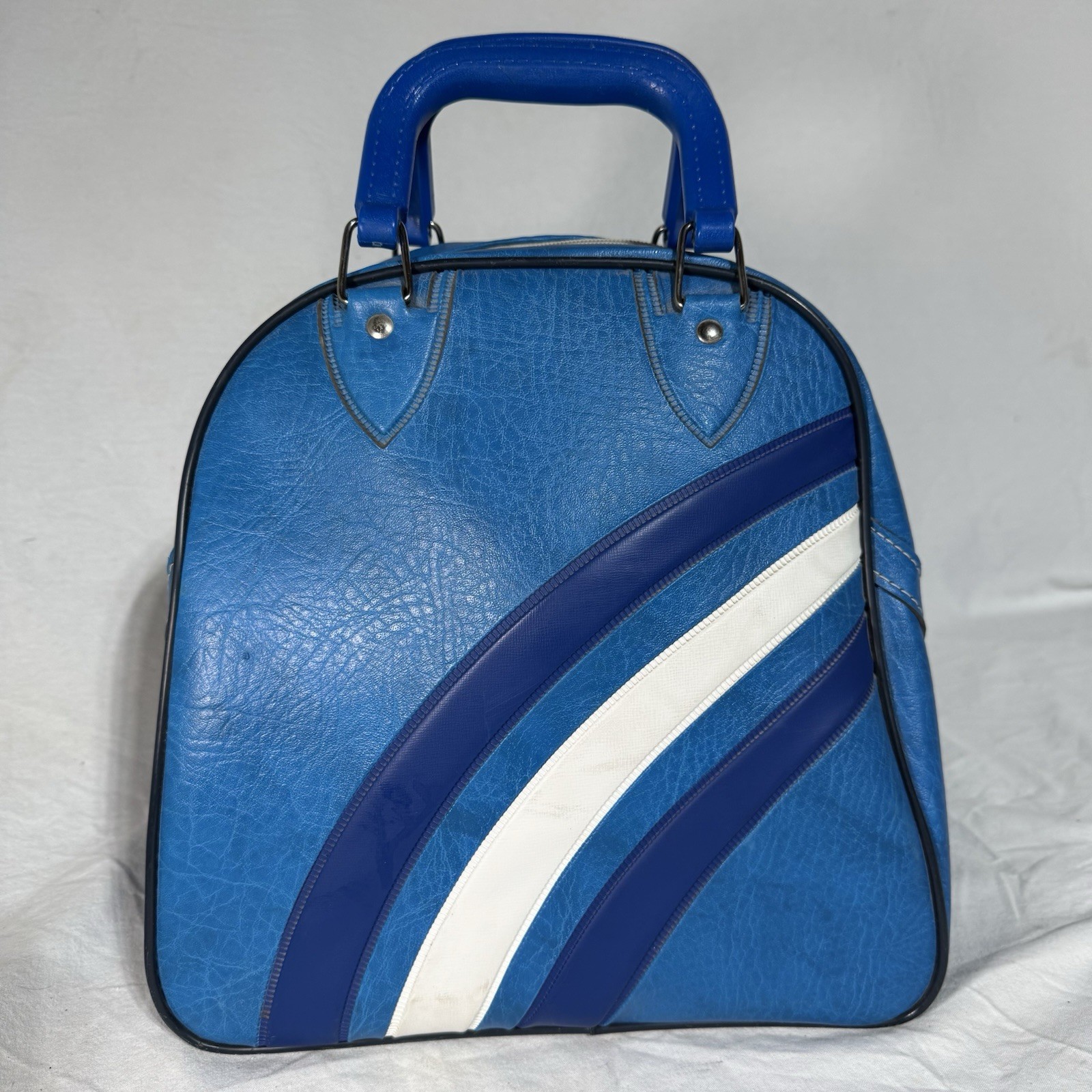 VTG Single Bowling Ball & Shoe Bag w/ metal Rack Blue & White Rainbow Striped ￼