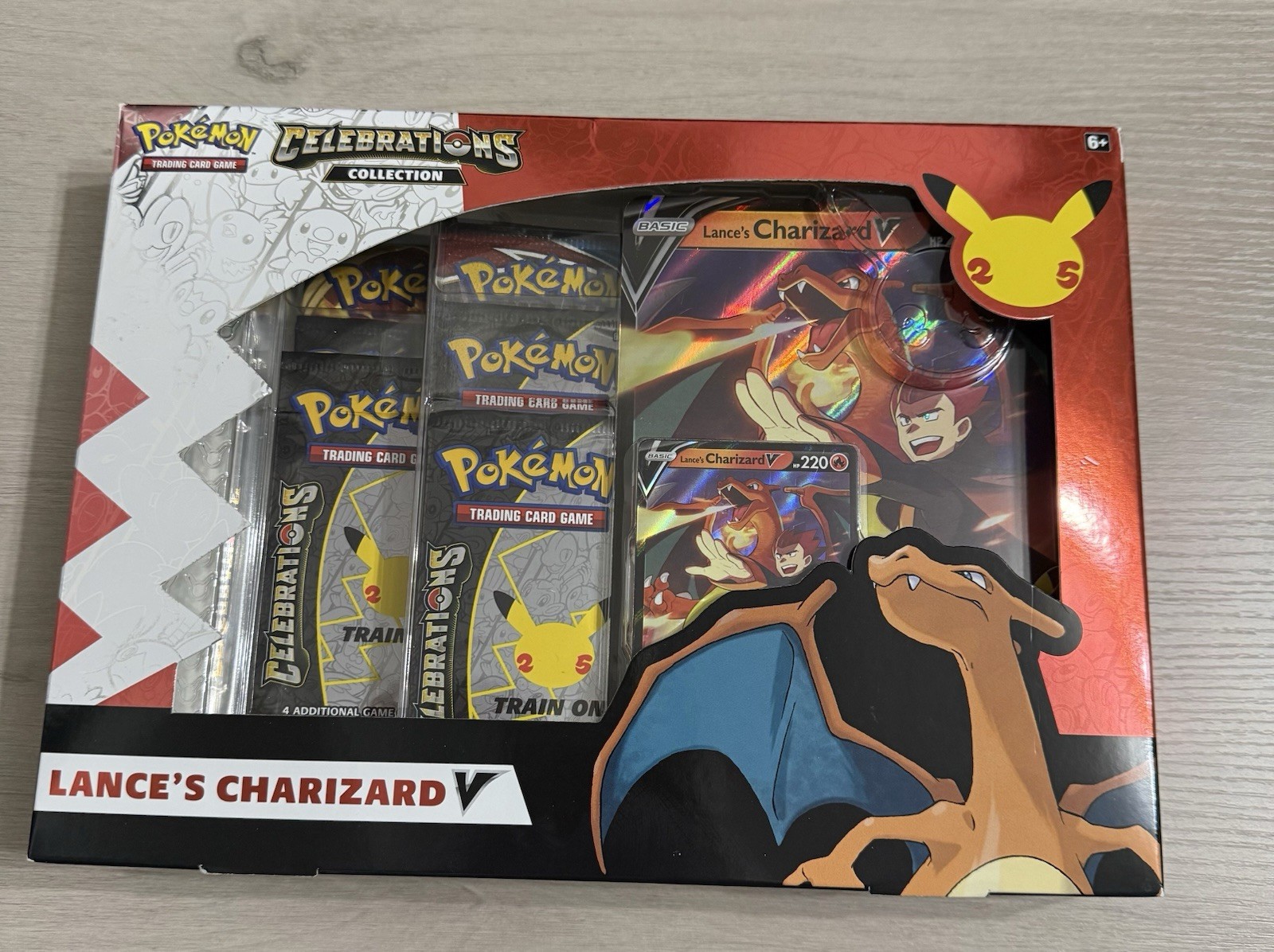 Pokémon TCG Celebrations Lance\'s Charizard V Collection Box 2021 English 1 Box