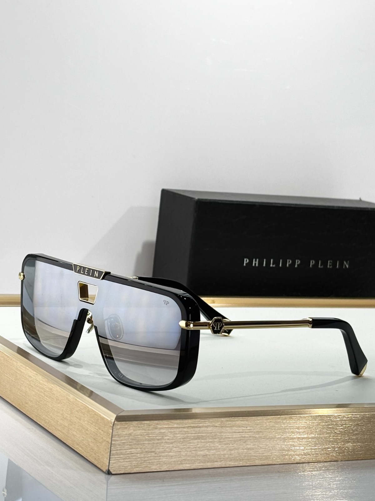 Philipp Plein 008 Sunglasses 135-0-145 Black Gold Shield Mirror Lens Unisex Shad