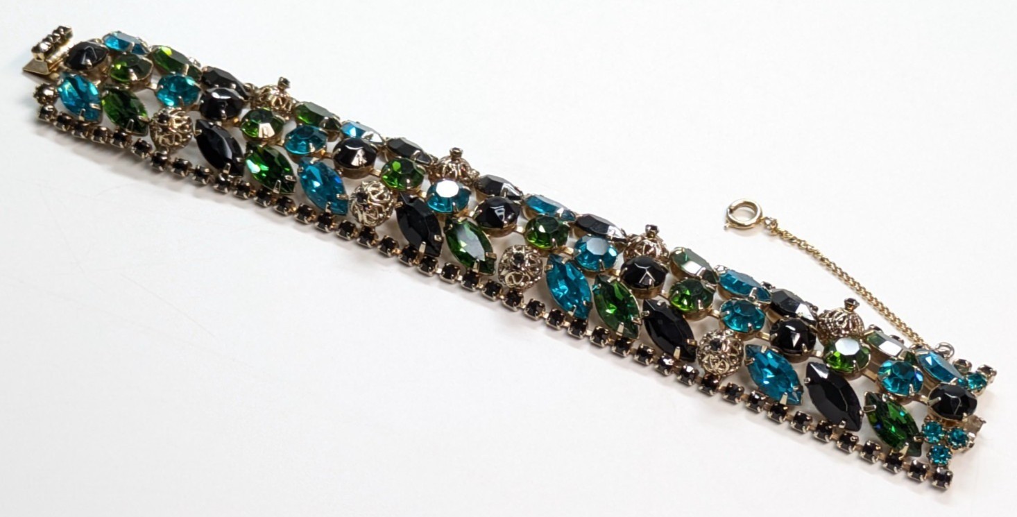 VTG Blue Green Black Rhinestone Filigree Ball Gold Tone 7.5\
