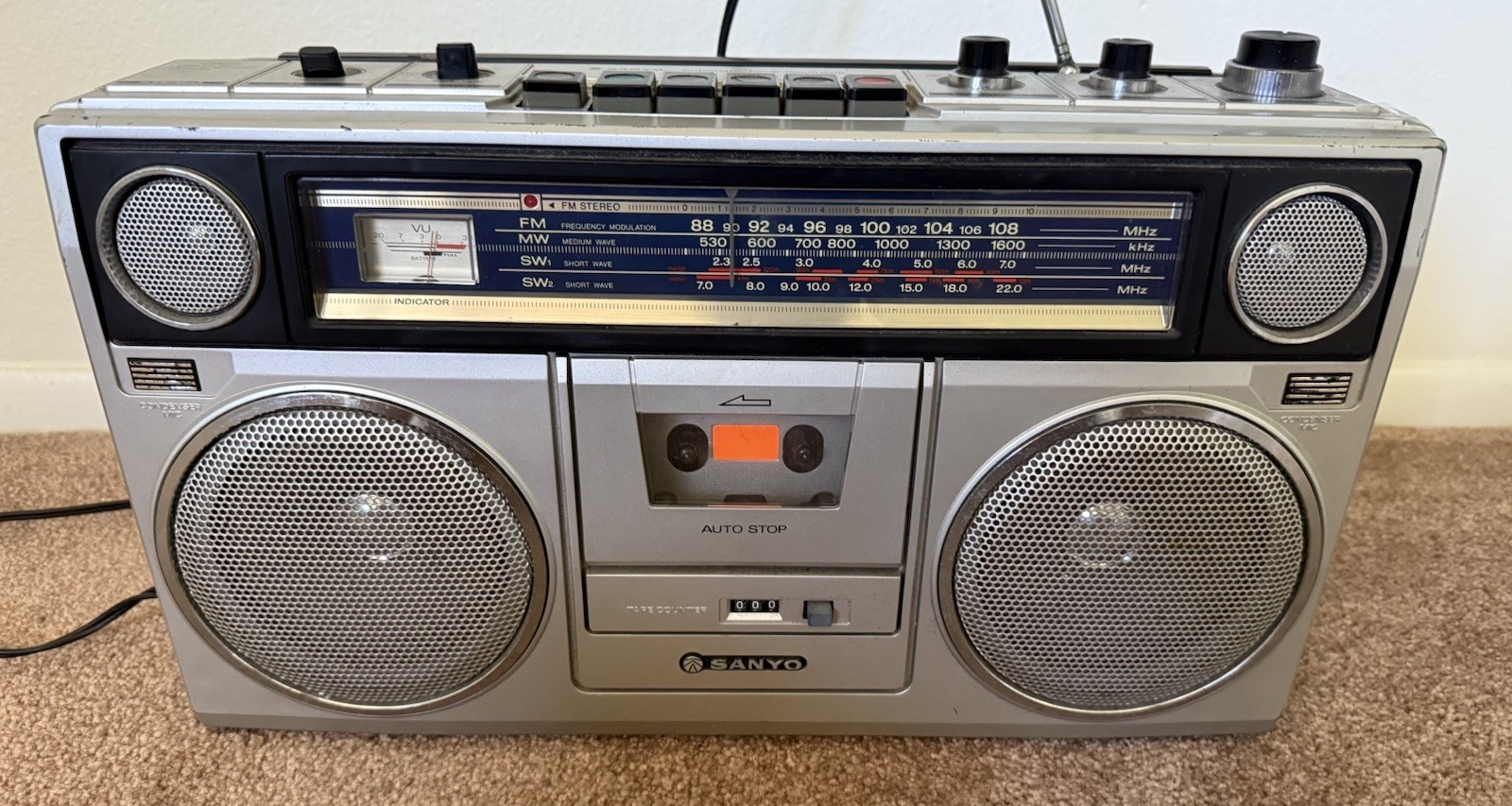 Vintage Sanyo M9940K Boombox AM/FM Radio Cassette Recorder .. Read