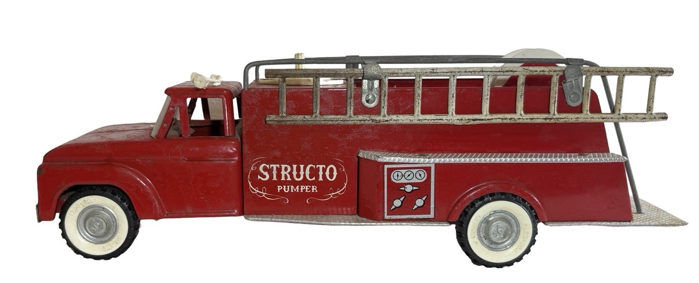INCOMPLETE Vintage Structo Pumper Fire Truck Engine Pressed Steel 19\