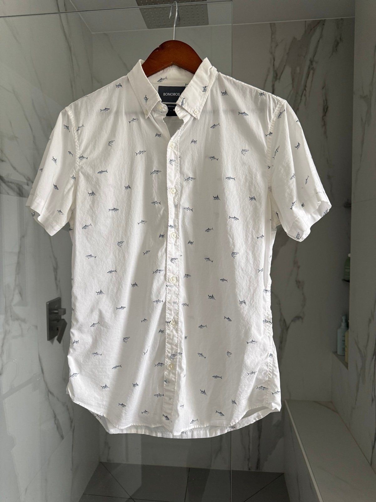 Bonobos Riviera White Shark Print Short Sleeve Button Down Shirt M* Slim Fit Bonobos Riviera White Shark Print Short Sleeve Button Down Shirt M* Slim Fit