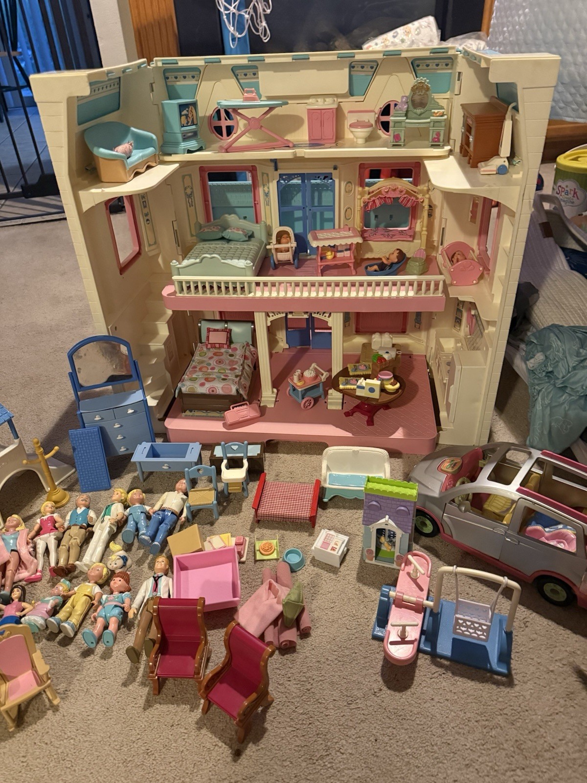 Fisher Price 1993 Vintage Loving Family Dream Dollhouse Folding Doll House Fisher Price 1993 Vintage Loving Family Dream Dollhouse Folding Doll House