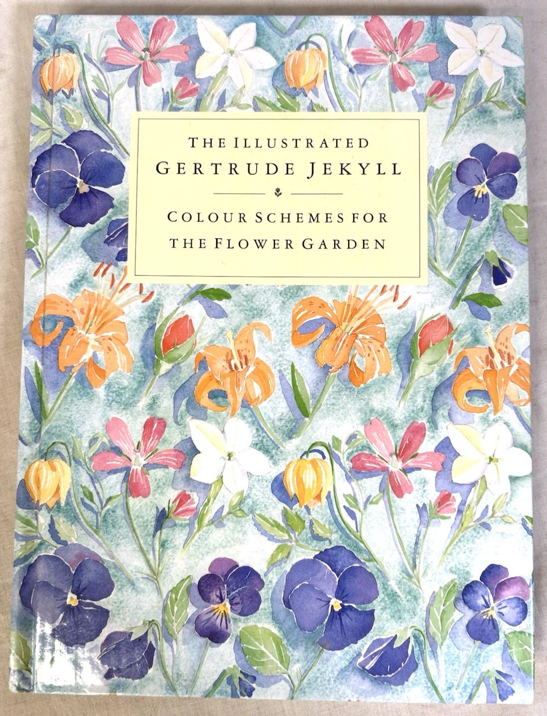 The Illustrated Gertrude Jekyll: Colour Schemes for the Flower Garden Calendar