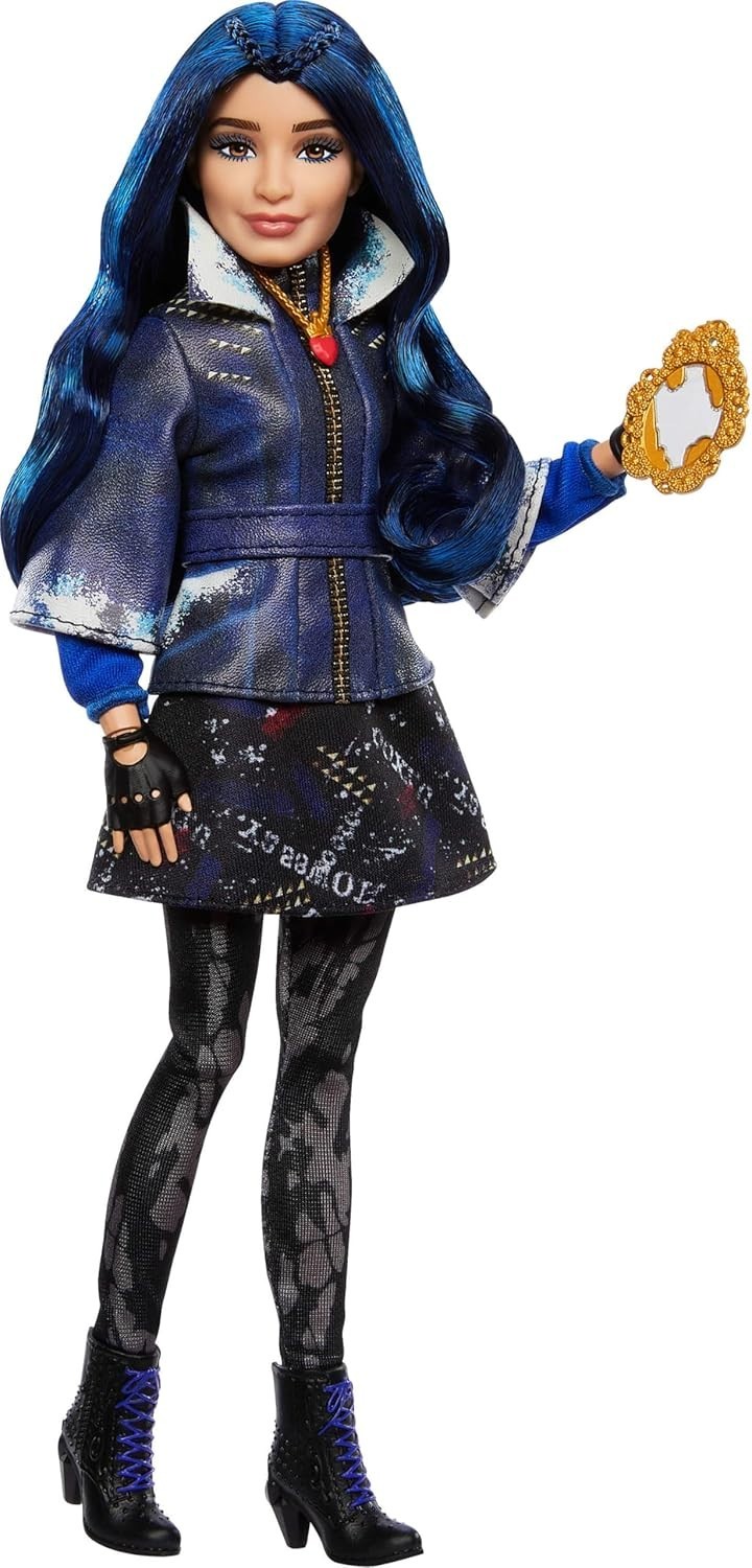 Disney Descendants Evie Isle - Mal Isle of the Lost Anniversary Doll & Accessory