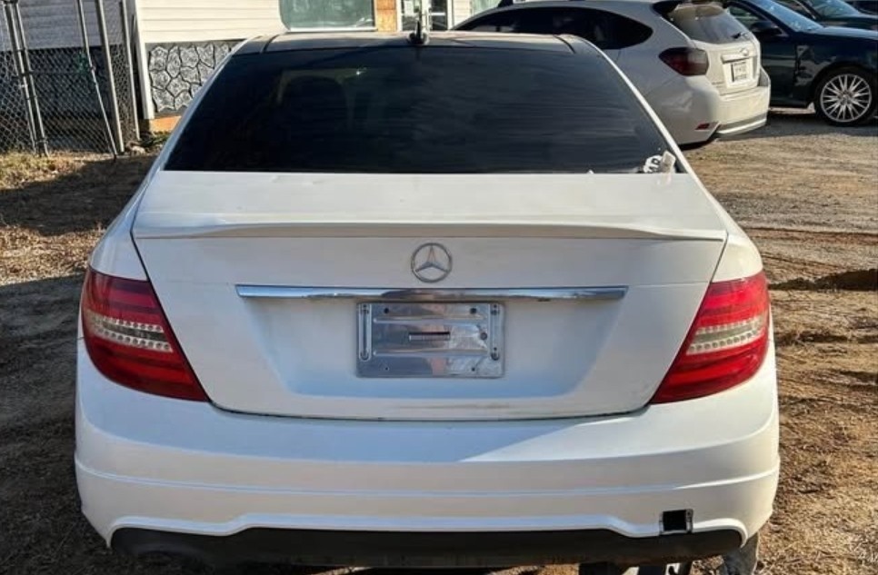 2008-2014 Mercedes-Benz W204 C300 C250 C350 Rear Trunk Lid Body Panel White OEM 2008-2014 Mercedes-Benz W204 C300 C250 C350 Rear Trunk Lid Body Panel White OEM