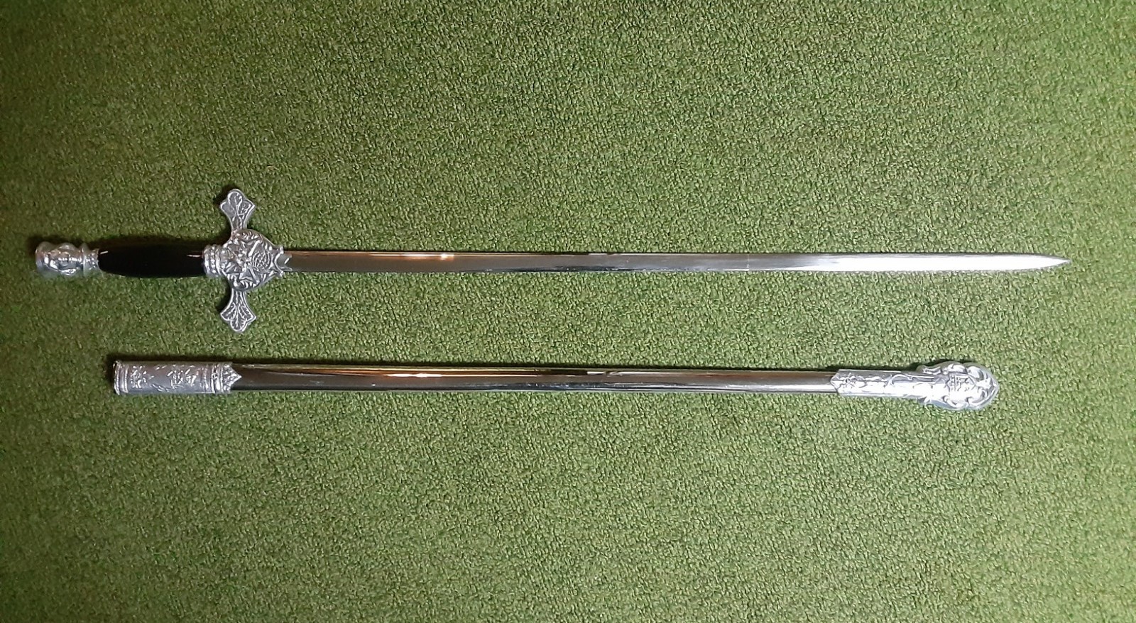 FANTASTIC CONDITION ORIGINAL LYNCH & KELLY KNIGHTS OF COLUMBUS CERAMONIAL SWORD FANTASTIC CONDITION ORIGINAL LYNCH & KELLY KNIGHTS OF COLUMBUS CERAMONIAL SWORD