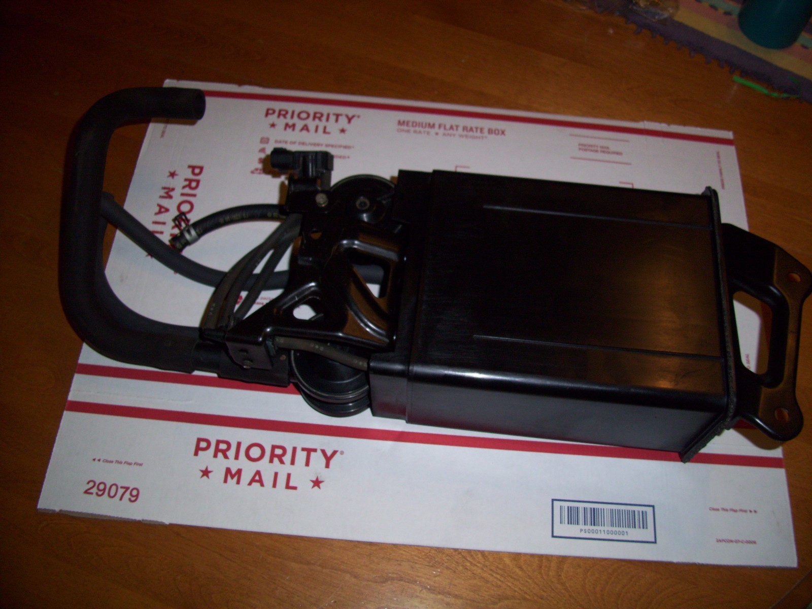1999-2000 Lexus GS300 GENUINE (OEM) Charcoal Canister  # 77704-30160
