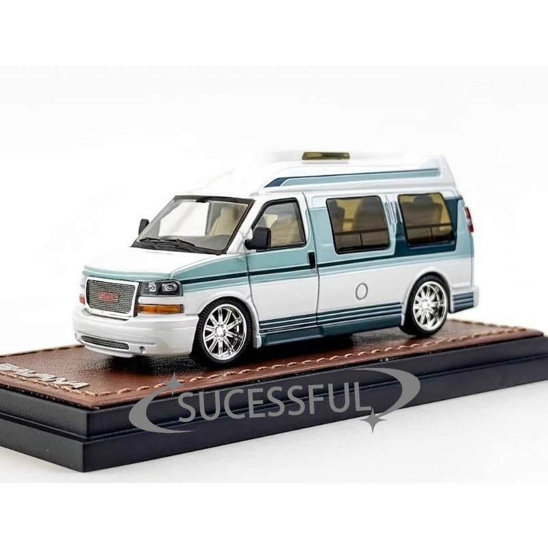 1:64 BN GOC White Green GMC Savana Cutaway Van MPV Diecast Car Model