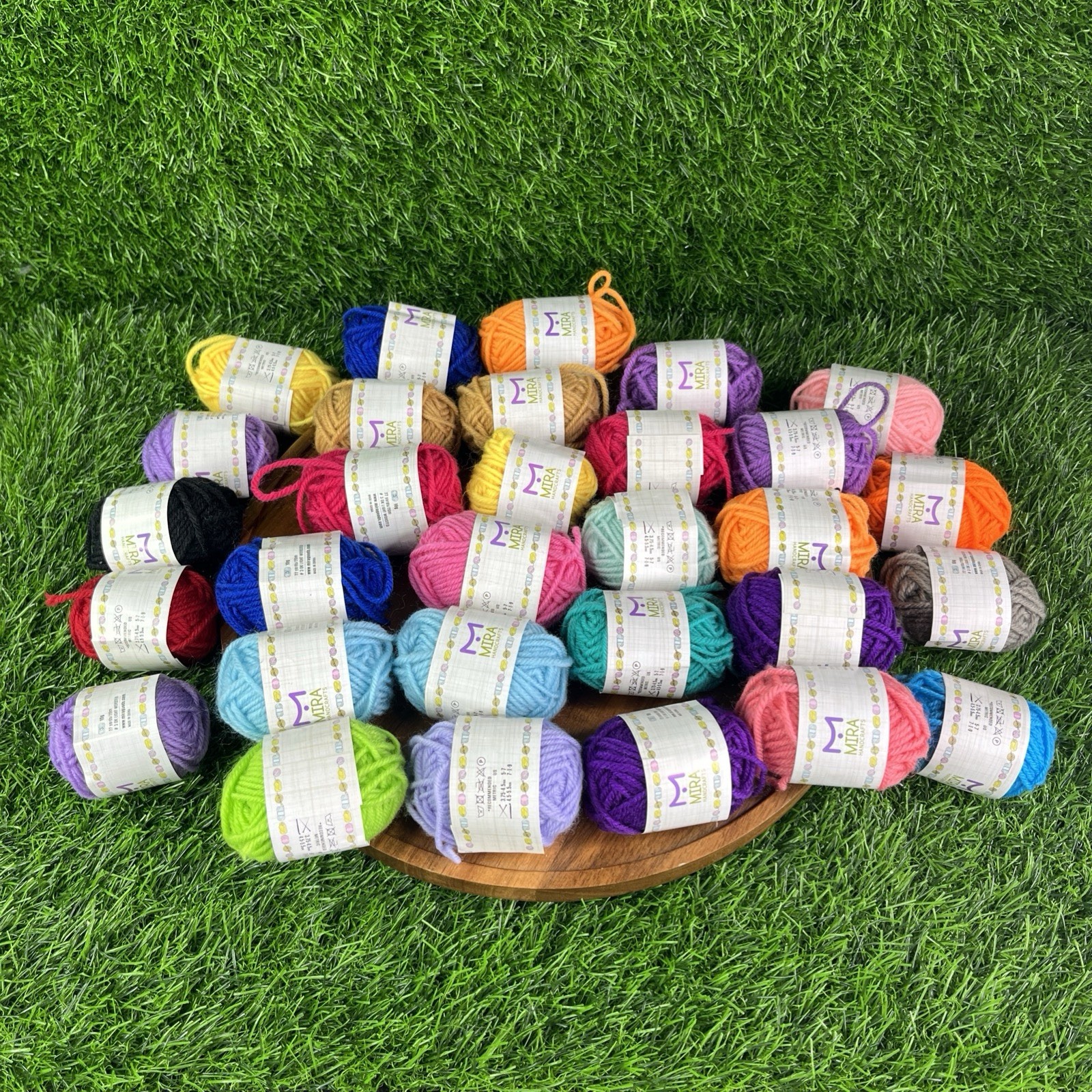 Lot of 30 MIRA Handcrafts Yarn Mini Skeins 10g 22 yards/20m Each Skein Lot of 30 MIRA Handcrafts Yarn Mini Skeins 10g 22 yards/20m Each Skein