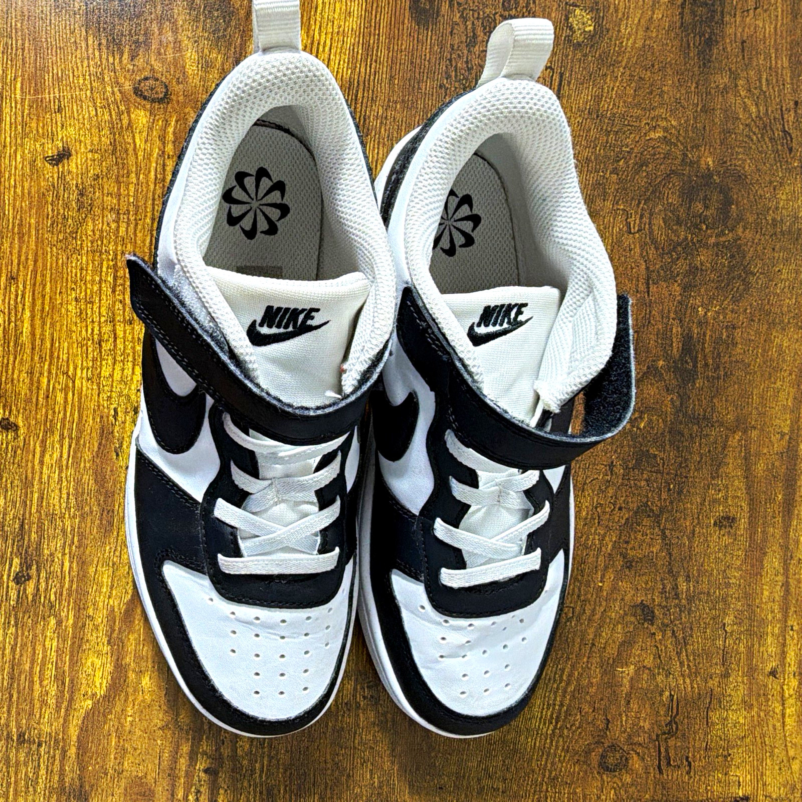 Nike Court Borough Low Top Hook & Loop Black/White Kids US 2.5 DV5457-131
