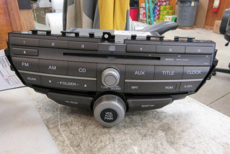 2008-2011 Honda Accord AM-FM-CD Receiver Radio Unit