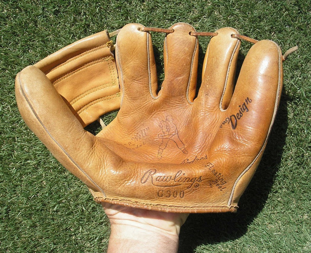 1950\'s Rawlings G300 Johnny Podres Baseball Glove, Vintage Brooklyn Dodgers Star