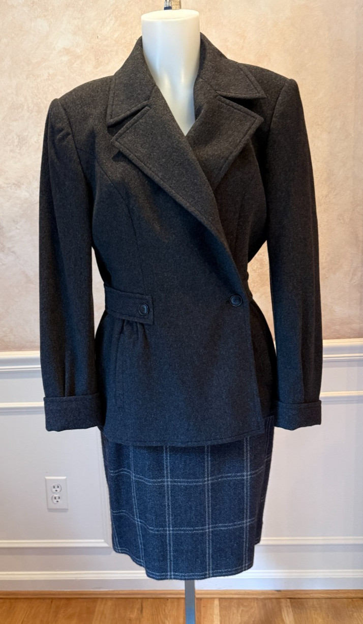 Vintage GUCCI Women\'s Gray Cashmere Wool Suit -Peplum Jacket/Pencil Skirt 44/48