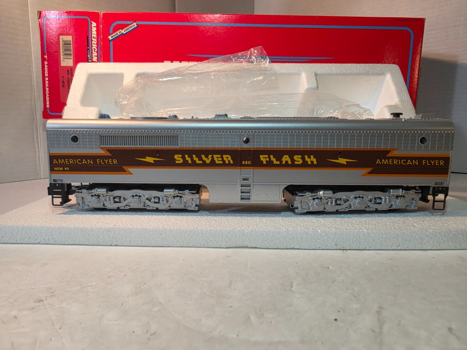 American Flyer 6-48128 S Gauge Silver Flash Alco PB-1 Non-Powered Diesel B-Unit American Flyer 6-48128 S Gauge Silver Flash Alco PB-1 Non-Powered Diesel B-Unit